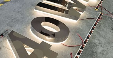 徐州广告标牌设计公司怎么选？聊聊那些坑与宝藏